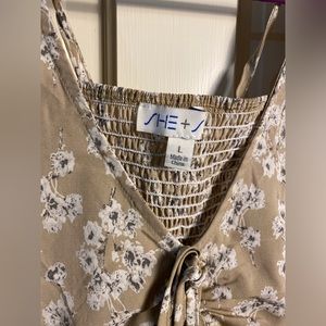 She+Sky tan, floral top with tie details - LARGE